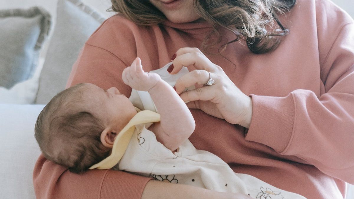 Нужно ли давать воду младенцам Нужно ли давать воду младенцам