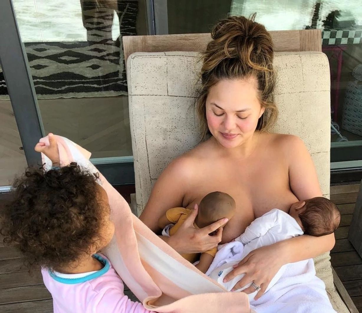 Звезды, кормящие грудью Звезды, кормящие грудью