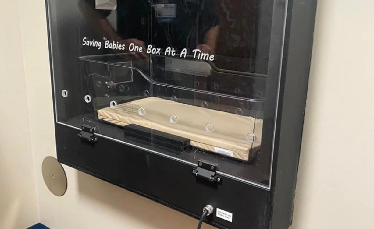 Пожежник всиновив покинуту дитину Пожежник всиновив покинуту дитину