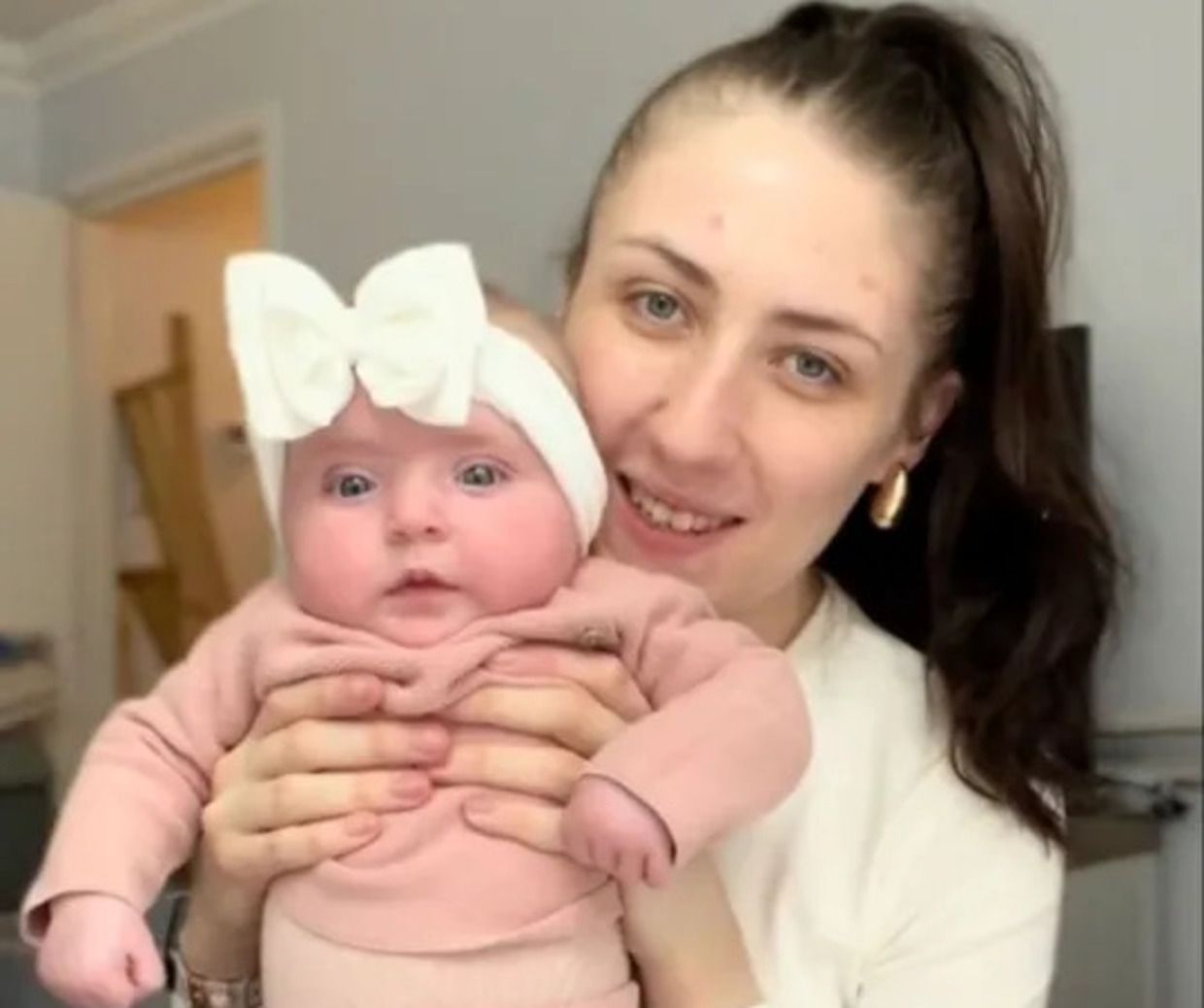 Жінку налякали, переплутавиши немовля Жінку налякали, переплутавиши немовля