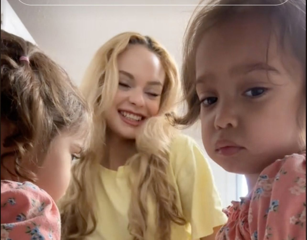 Карина забеременела двойней в 15 Карина забеременела двойней в 15