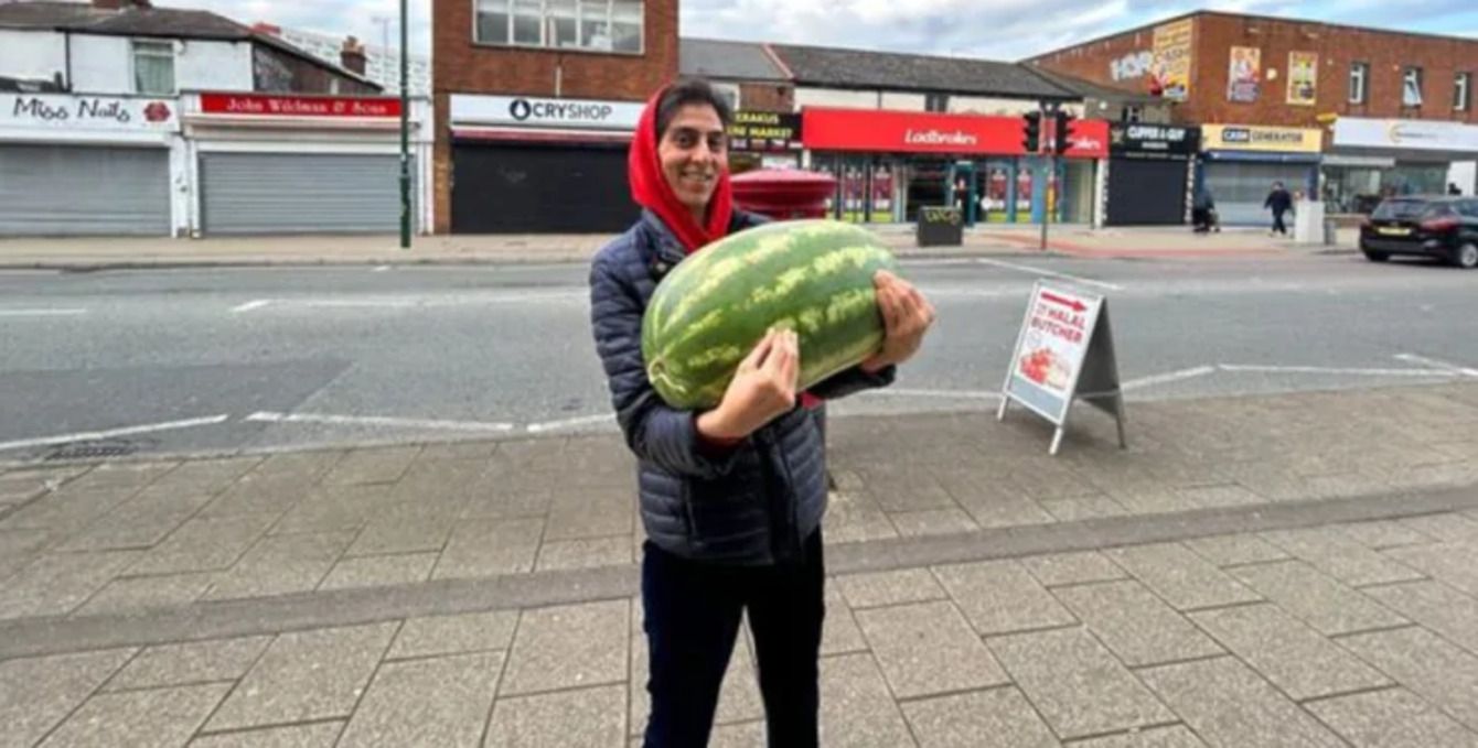 Пем годує дітей лише овочами та фруктами Пем годує дітей лише овочами та фруктами