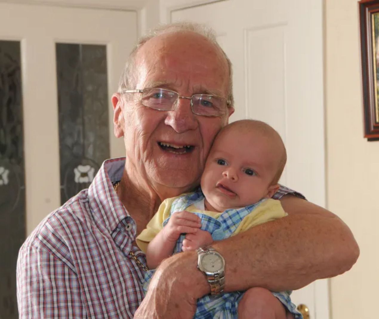 Рэймонд оставил сыну немалое наследство Рэймонд оставил сыну немалое наследство