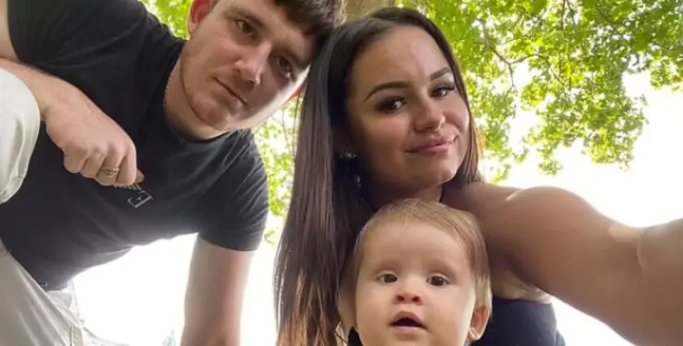 Ліза мусила народжувати сина двічі Ліза мусила народжувати сина двічі